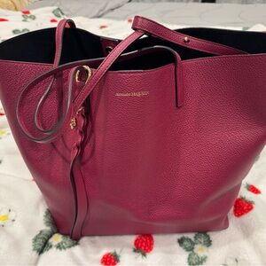 Alexander McQueen red Leather Tote Bag